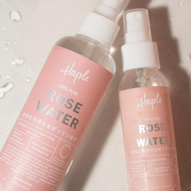 Salah satu produk face mist lokal dengan harga yang affordable.