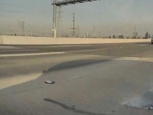 Nah Lho.. Kaca Tesla Model 3 Lepas Sendiri saat Melaju di Tol