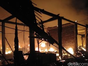 Ini Penyebab Kebakaran yang Lalap 350 Kios Pasar Kepohbaru Bojonegoro Ini Penyebab Kebakaran yang Lalap 350 Kios Pasar Kepohbaru Bojonegoro