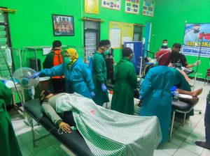 Jumlah Pengungsi Longsor Nganjuk yang Keracunan Massal Bertambah Jadi 44 Jumlah Pengungsi Longsor Nganjuk yang Keracunan Massal Bertambah Jadi 44
