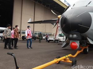 Menhub Kepincut Pesawat Buatan PTDI