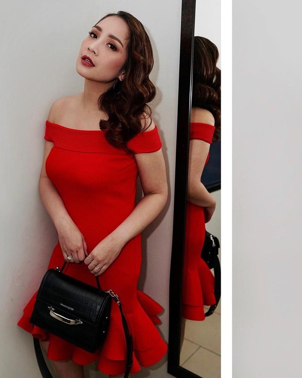 Midi dress peplum