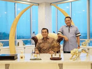 Ketua MPR Apresiasi Silmy Keluarkan Krakatau Steel dari Jurang Utang Ketua MPR Apresiasi Silmy Keluarkan Krakatau Steel dari Jurang Utang