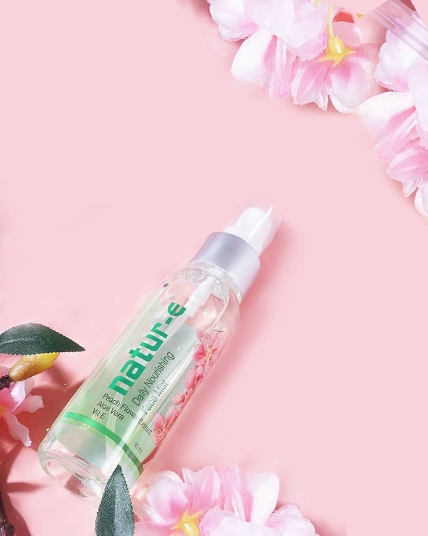 Salah satu produk face mist lokal dengan harga affordable.