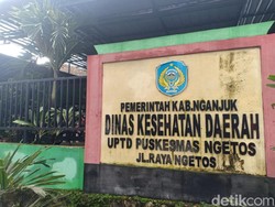 Pengungsi Longsor Nganjuk Keracunan Massal Diduga Setelah Makan Mi Ayam