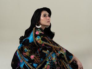 Via Vallen Gandeng Chevra Yolandi Bertemu Orang Tua, Kode Akan Nikah? Via Vallen Gandeng Chevra Yolandi Bertemu Orang Tua, Kode Akan Nikah?