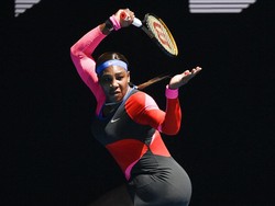 Gaya Unik Serena Williams Lawan Naomi Osaka, Pakai Celana Panjang Sebelah