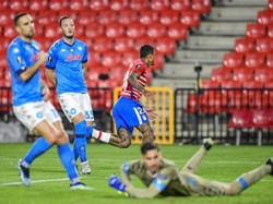 Hasil Liga Europa: Napoli Tumbang 0-2 di Markas Granada