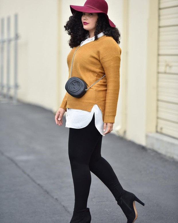 Sweater Kuning yang Menawan Ala Tanesha Awasthi/instagram.com/girlwithcurves Paduan style menarik dari sweater berwarna kuning yang elegan.