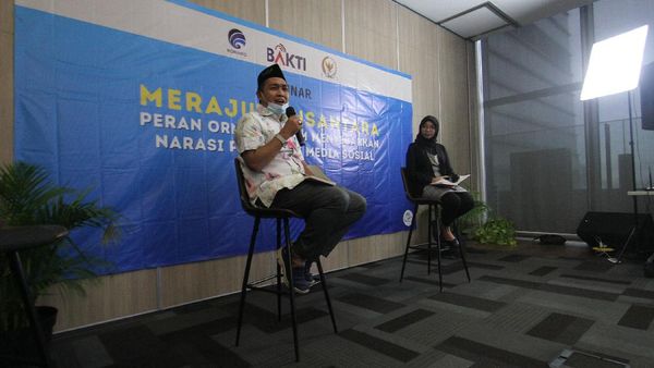 Webinar Seru Soal Narasi Positif di Medsos