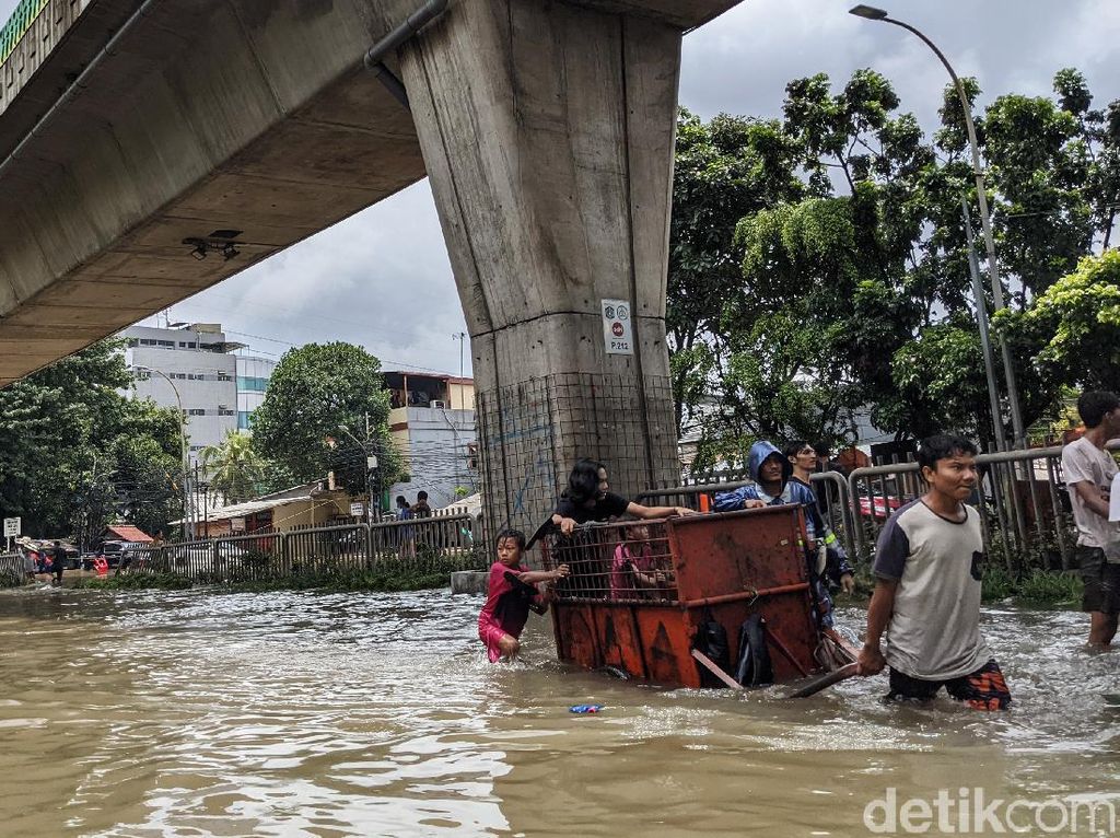 DKI Tak Buka 3 Dokumen soal Banjir, LBH Jakarta: Tanggung Jawab Tak Dilakukan