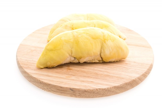 Selain dikonsumsi langsung buah durian dapat dijadikan perawatan wajah sebagai masker.