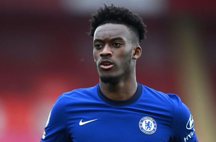 SOUTHAMPTON, ENGLAND - FEBRUARY 20: Callum Hudson-Odoi of Chelsea looks on during the Premier League match between Southampton and Chelsea at St Marys Stadium on February 20, 2021 in Southampton, England. Sporting stadiums around the UK remain under strict restrictions due to the Coronavirus Pandemic as Government social distancing laws prohibit fans inside venues resulting in games being played behind closed doors. (Photo by Neil Hall - Pool/Getty Images)