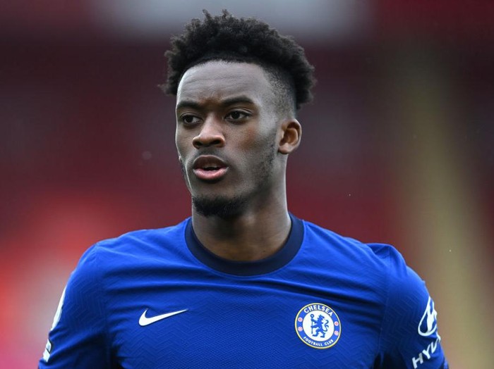 SOUTHAMPTON, ENGLAND - FEBRUARY 20: Callum Hudson-Odoi of Chelsea looks on during the Premier League match between Southampton and Chelsea at St Mary's Stadium on February 20, 2021 in Southampton, England. Sporting stadiums around the UK remain under strict restrictions due to the Coronavirus Pandemic as Government social distancing laws prohibit fans inside venues resulting in games being played behind closed doors. (Photo by Neil Hall - Pool/Getty Images)