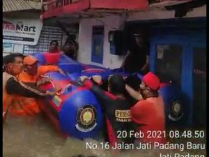 Terkunci di Rumah, Kakek di Jatipadang Jaksel Meninggal Saat Banjir