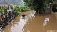 Kali Pesanggrahan Meluap, Kompleks Deplu Kebanjiran