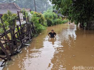 Kali Pesanggrahan Meluap, Kompleks Deplu Kebanjiran