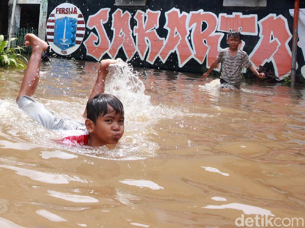 Yakin Bangun Tanggul Bisa Cegah Jakarta Tenggelam?