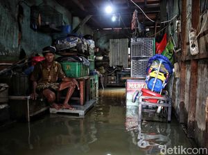 Banjir Rendam Permukiman di Kapuk Muara