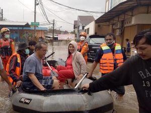 Sisir Banjir di Wilayah Jakarta-Tangerang-Bekasi, Basarnas Imbau Warga Ngungsi