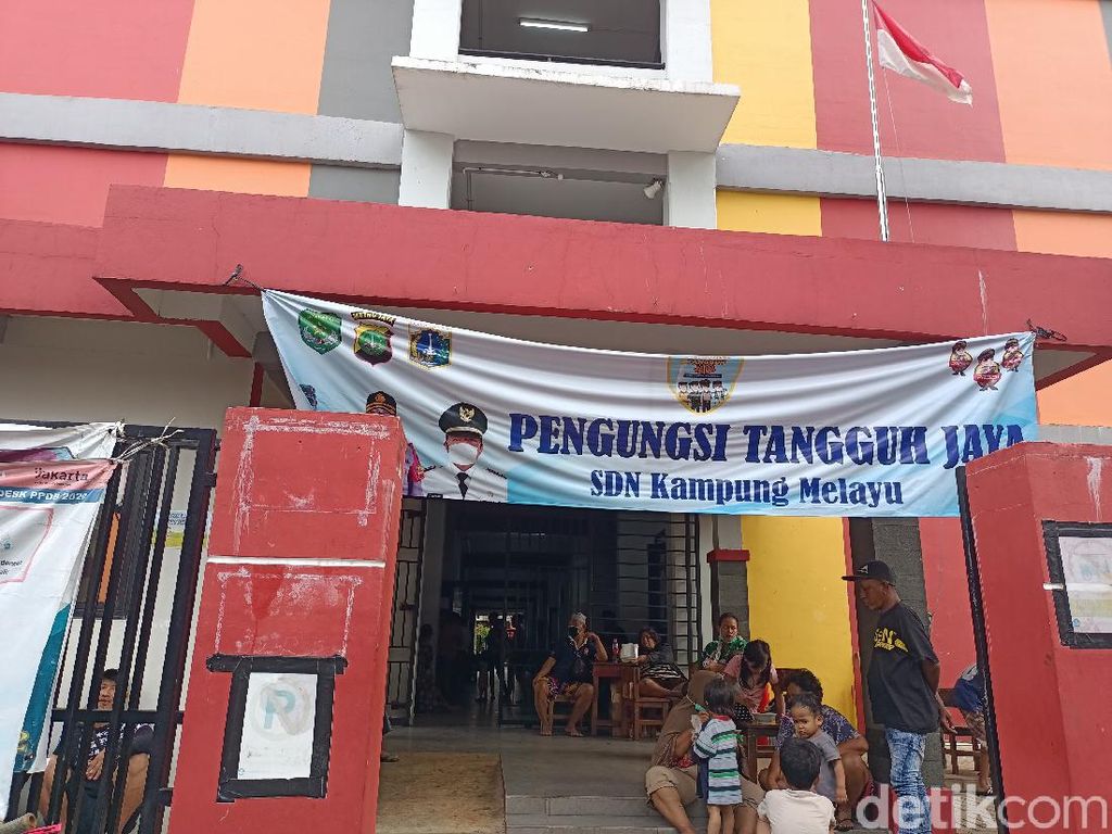 Pandemi, Kapasitas Pengungsi di SDN 01 Kampung Melayu Dibatasi 50 Persen