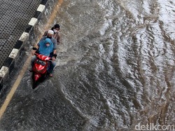 DKI Dikepung Banjir, Pengusaha: Rugi Ditaksir Capai Triliunan Rupiah