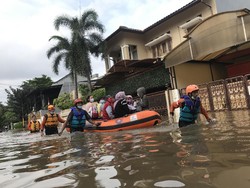 Istana Raja Dangdut Rhoma Irama Diterjang Banjir