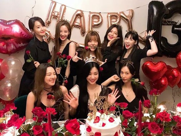 SNSD dikabarkan akan comeback dengan formasi lengkap (pinterest.com/koreaboo)