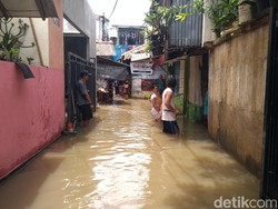 Suara Warga Jatipadang Jaksel ke Pemprov: Masa Tiap Hujan Banjir Terus