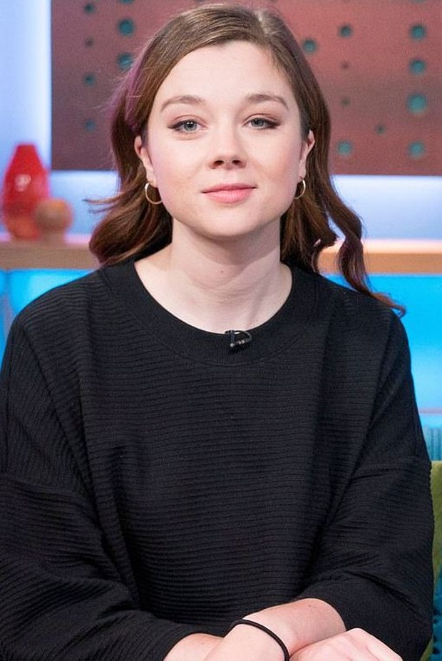 Claudia Jessie pemeran Eloise dalam serial Netflix 'Bridgerton'.