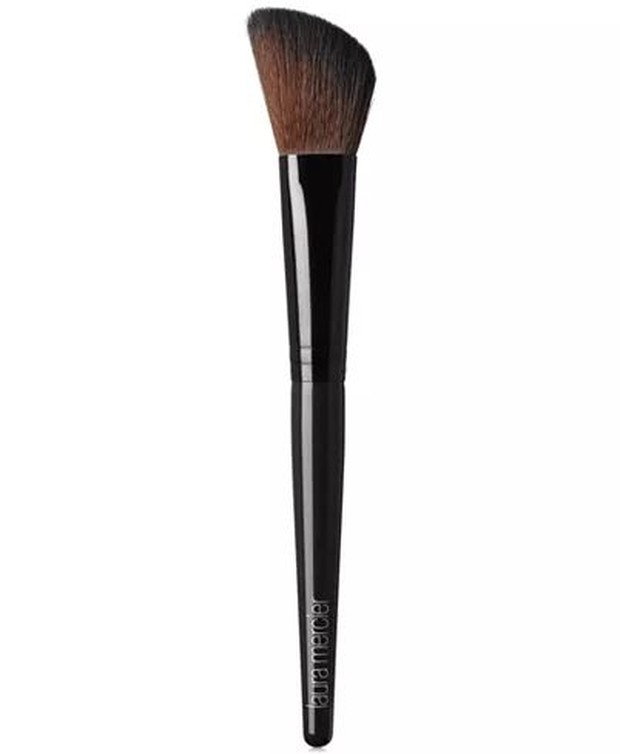 countour brush/Pinterest-Macys brush