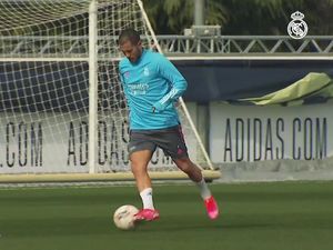 Video: Latihan Eden Hazard dalam Proses Pemulihan Cedera