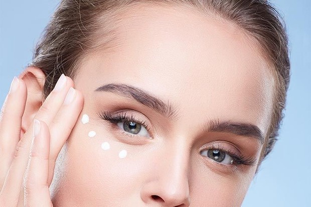 Foto: Eye cream/id.pinterest.com/stylecraze