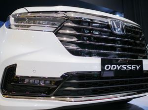 Duel MPV Mewah Honda Odyssey vs Toyota Alphard, Siapa Terlaris di Indonesia? Duel MPV Mewah Honda Odyssey vs Toyota Alphard, Siapa Terlaris di Indonesia?