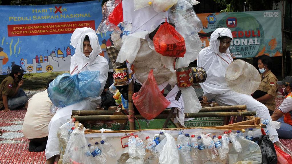 Kampanye Stop Sampah Plastik di Jakarta Kampanye Stop Sampah Plastik di Jakarta
