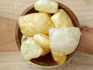 Cara Membedakan Rambak Sapi dan Babi, Kenali Aroma dan Teksturnya