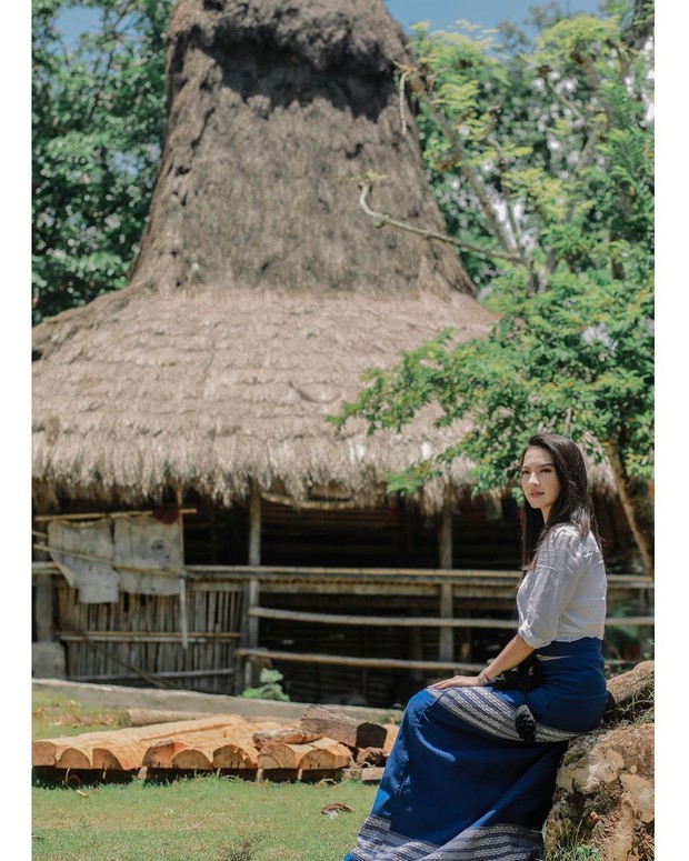 Mengunjungi Desa Adat Mengunjungi Desa Adat/instagram.com/ralineshah