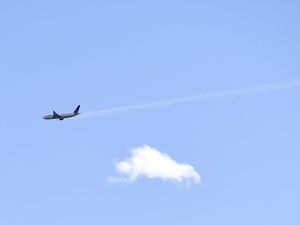 United Airlines Hapus 24 Pesawat Boeing 777 dari Penerbangan United Airlines Hapus 24 Pesawat Boeing 777 dari Penerbangan