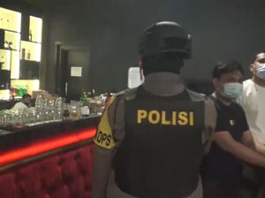 Langgar Jam Operasional, Petugas Tutup Kafe-THM di Makassar