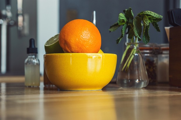 Semangkuk buah - buahan segar/Photo by unsplash.com/@__matthoffman__ Buah