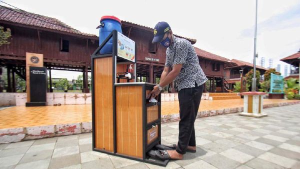 Yuk Buang Sampah Masker pada Tempat Sampah Khusus