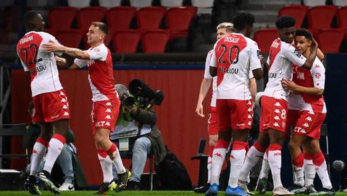 Monaco sukses mengalahkan PSG. Foto: AFP/FRANCK FIFE