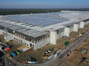 Foto: Pabrik Raksasa Tesla di Jerman Timur yang Bangkitkan Perekonomian Foto: Pabrik Raksasa Tesla di Jerman Timur yang Bangkitkan Perekonomian