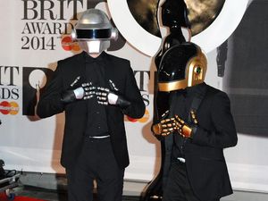 Ini Dia Sosok di Balik Helm Robot Daft Punk Ini Dia Sosok di Balik Helm Robot Daft Punk