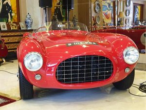 Lihat Lebih Dekat Ferrari Klasik yang Jadi Pajangan di Kantor Bamsoet