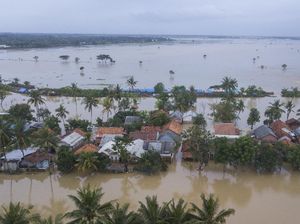 Banjir Hingga 1,5 Meter Masih Rendam 9 Kecamatan di Kabupaten Bekasi Banjir Hingga 1,5 Meter Masih Rendam 9 Kecamatan di Kabupaten Bekasi