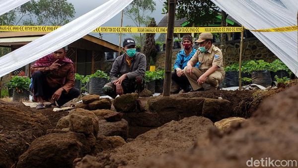 Ini Situs Bersejarah yang Ditemukan di Kebun Strawberry Probolinggo