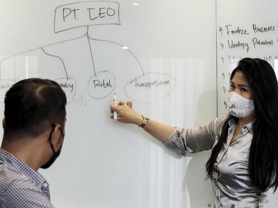 Ini Sosok CEO Wanita Indonesia yang Pimpin Konsultan di 7 Negara