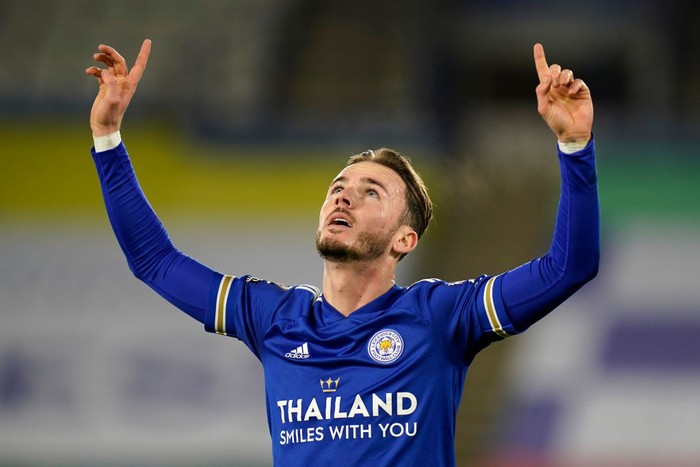 BIRMINGHAM, ENGLAND - FEBRUARY 21: James Maddison of Leicester City shoots during the Premier League match between Aston Villa and Leicester City at Villa Park on February 21, 2021 in Birmingham, England. Sporting stadiums around the UK remain under strict restrictions due to the Coronavirus Pandemic as Government social distancing laws prohibit fans inside venues resulting in games being played behind closed doors. (Photo by Michael Regan/Getty Images)