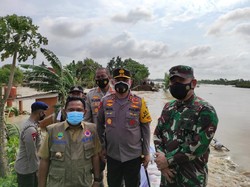 Penampakan Tanggul Citarum Jebol di Pebayuran Bekasi, 9 Desa Terdampak